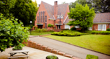 Zijanzicht van Fletcher Hotel-Restaurant Beekbergen-Apeldoorn